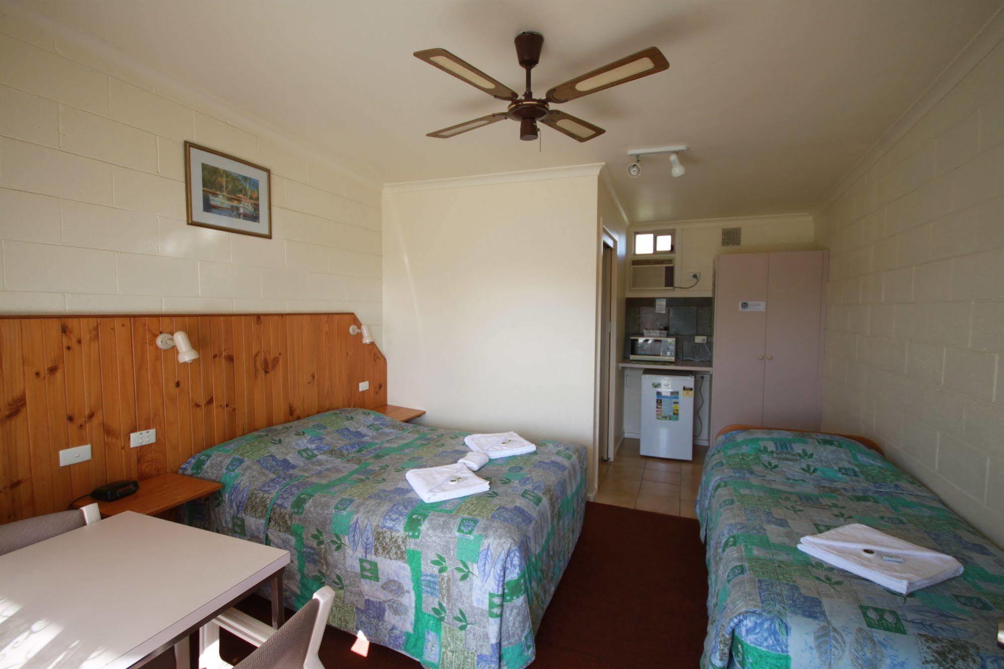 Pelicans Motel Сан-Ремо Екстер'єр фото
